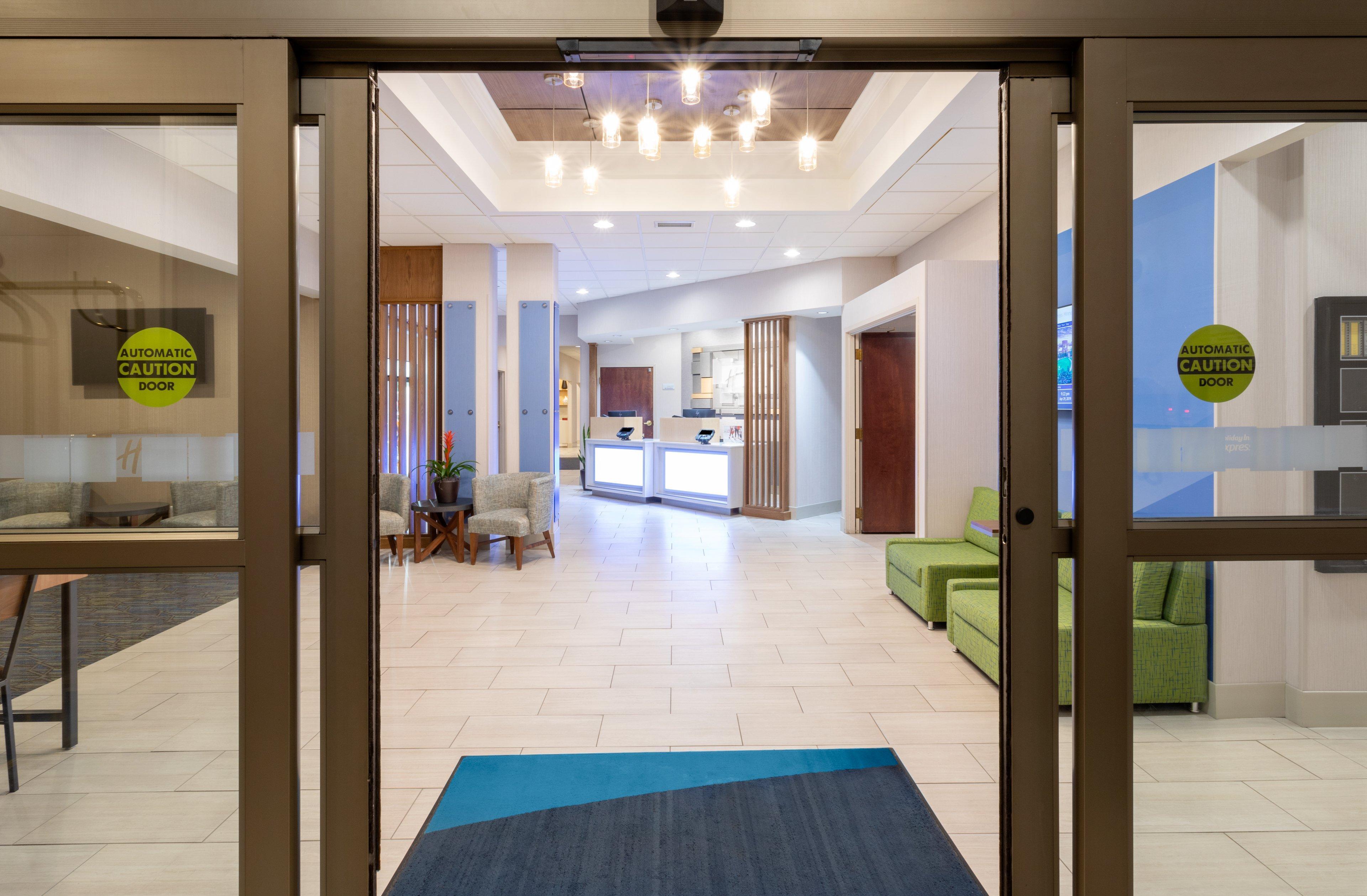 Holiday Inn Express Hotel & Suites Minneapolis-Downtown Convention Center By Ihg Exterior photo